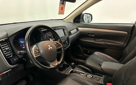 Mitsubishi Outlander III рестайлинг 3, 2013 год, 1 199 000 рублей, 5 фотография