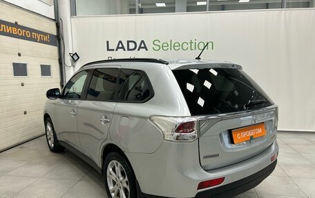 Mitsubishi Outlander III рестайлинг 3, 2013 год, 1 199 000 рублей, 4 фотография