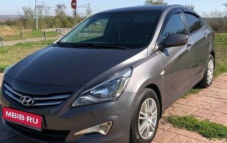 Hyundai Solaris II рестайлинг, 2016 год, 970 000 рублей, 1 фотография