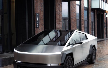 Tesla Cybertruck, 2024 год, 22 000 000 рублей, 1 фотография