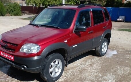 Chevrolet Niva I рестайлинг, 2012 год, 450 000 рублей, 2 фотография