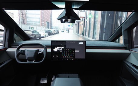 Tesla Cybertruck, 2024 год, 22 000 000 рублей, 11 фотография