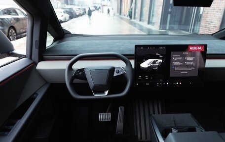 Tesla Cybertruck, 2024 год, 22 000 000 рублей, 14 фотография