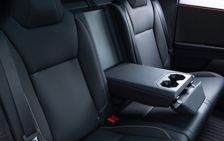 Tesla Cybertruck, 2024 год, 22 000 000 рублей, 22 фотография