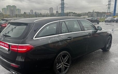 Mercedes-Benz E-Класс, 2020 год, 3 490 000 рублей, 5 фотография