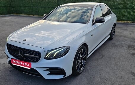 Mercedes-Benz E-Класс, 2017 год, 3 650 000 рублей, 4 фотография