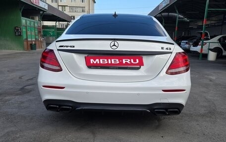 Mercedes-Benz E-Класс, 2017 год, 3 650 000 рублей, 6 фотография