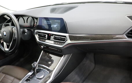BMW 3 серия, 2019 год, 3 190 000 рублей, 11 фотография