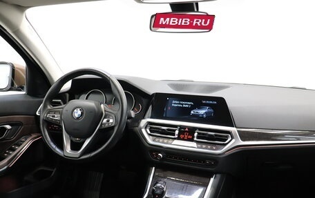 BMW 3 серия, 2019 год, 3 190 000 рублей, 10 фотография
