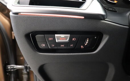 BMW 3 серия, 2019 год, 3 190 000 рублей, 17 фотография