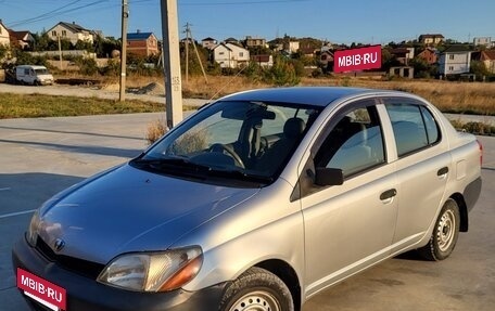 Toyota Platz, 2000 год, 360 000 рублей, 2 фотография
