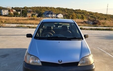 Toyota Platz, 2000 год, 360 000 рублей, 3 фотография