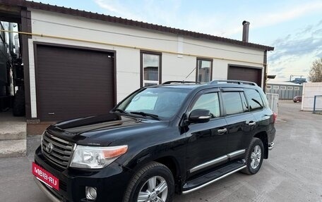 Toyota Land Cruiser 200, 2013 год, 3 500 000 рублей, 2 фотография