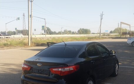 KIA Rio III рестайлинг, 2013 год, 900 000 рублей, 2 фотография