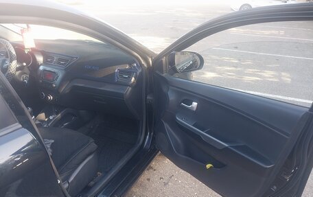 KIA Rio III рестайлинг, 2013 год, 900 000 рублей, 6 фотография