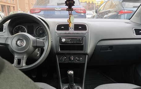 Volkswagen Polo VI (EU Market), 2011 год, 750 000 рублей, 6 фотография