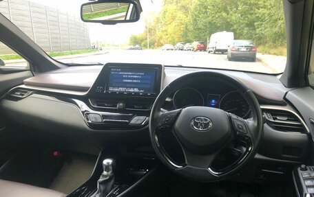 Toyota C-HR I рестайлинг, 2019 год, 1 699 999 рублей, 8 фотография