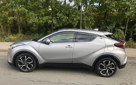 Toyota C-HR I рестайлинг, 2019 год, 1 699 999 рублей, 3 фотография