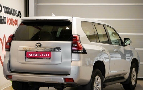 Toyota Land Cruiser Prado 150 рестайлинг 2, 2019 год, 5 397 000 рублей, 4 фотография