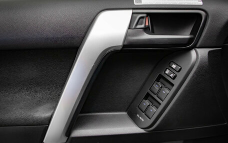 Toyota Land Cruiser Prado 150 рестайлинг 2, 2019 год, 5 397 000 рублей, 14 фотография