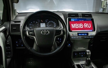 Toyota Land Cruiser Prado 150 рестайлинг 2, 2019 год, 5 397 000 рублей, 8 фотография