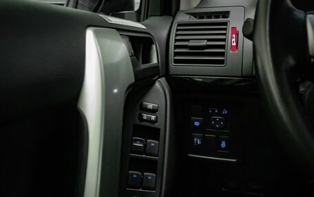 Toyota Land Cruiser Prado 150 рестайлинг 2, 2019 год, 5 397 000 рублей, 12 фотография