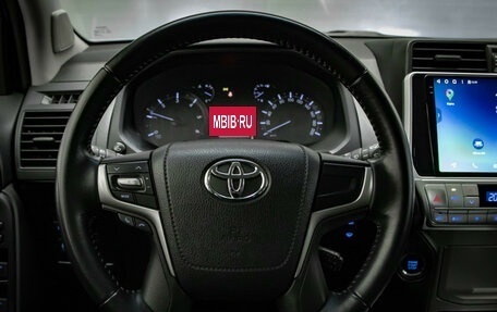 Toyota Land Cruiser Prado 150 рестайлинг 2, 2019 год, 5 397 000 рублей, 9 фотография