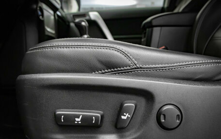 Toyota Land Cruiser Prado 150 рестайлинг 2, 2019 год, 5 397 000 рублей, 26 фотография