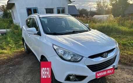 Hyundai ix35 I рестайлинг, 2011 год, 770 000 рублей, 2 фотография