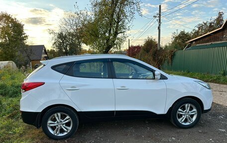 Hyundai ix35 I рестайлинг, 2011 год, 770 000 рублей, 11 фотография