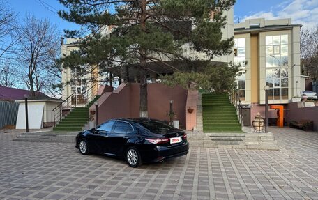 Toyota Camry, 2021 год, 3 000 000 рублей, 1 фотография