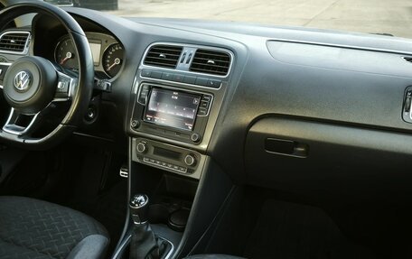 Volkswagen Polo VI (EU Market), 2018 год, 1 050 000 рублей, 16 фотография