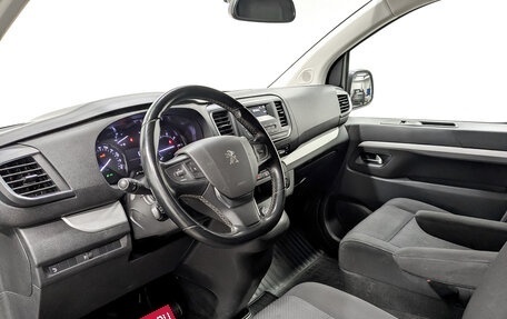 Peugeot Traveller I, 2021 год, 2 495 000 рублей, 17 фотография