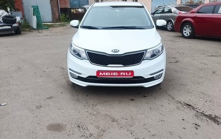 KIA Rio III рестайлинг, 2016 год, 880 000 рублей, 1 фотография