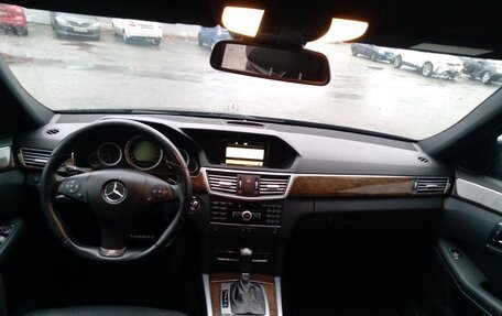 Mercedes-Benz E-Класс, 2010 год, 1 150 000 рублей, 5 фотография