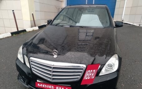 Mercedes-Benz E-Класс, 2010 год, 1 150 000 рублей, 3 фотография