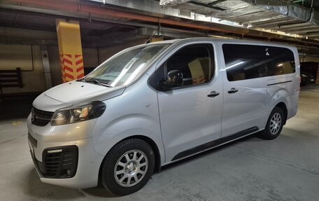Opel Zafira Life I, 2020 год, 3 300 000 рублей, 1 фотография