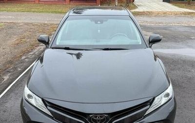 Toyota Camry, 2019 год, 2 600 000 рублей, 1 фотография