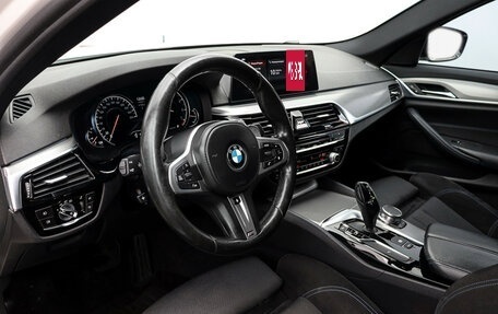 BMW 5 серия, 2017 год, 2 697 000 рублей, 15 фотография