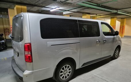Opel Zafira Life I, 2020 год, 3 300 000 рублей, 4 фотография