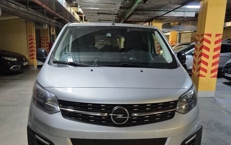Opel Zafira Life I, 2020 год, 3 300 000 рублей, 2 фотография