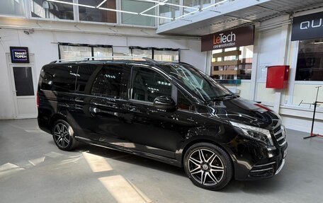 Mercedes-Benz V-Класс, 2018 год, 4 250 000 рублей, 2 фотография