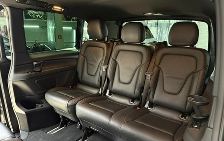 Mercedes-Benz V-Класс, 2018 год, 4 250 000 рублей, 7 фотография