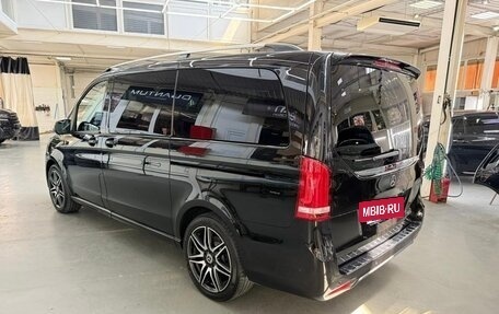 Mercedes-Benz V-Класс, 2018 год, 4 250 000 рублей, 3 фотография