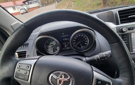 Toyota Land Cruiser Prado 150 рестайлинг 2, 2018 год, 5 750 000 рублей, 3 фотография