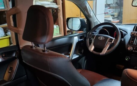Toyota Land Cruiser Prado 150 рестайлинг 2, 2018 год, 5 750 000 рублей, 9 фотография