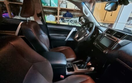 Toyota Land Cruiser Prado 150 рестайлинг 2, 2018 год, 5 750 000 рублей, 12 фотография