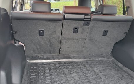 Toyota Land Cruiser Prado 150 рестайлинг 2, 2018 год, 5 750 000 рублей, 13 фотография