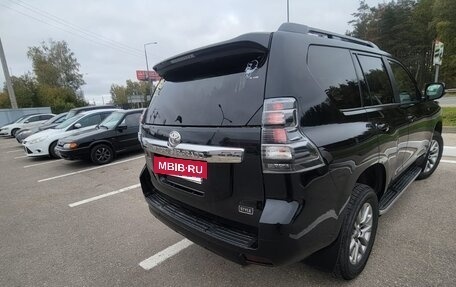 Toyota Land Cruiser Prado 150 рестайлинг 2, 2018 год, 5 750 000 рублей, 2 фотография