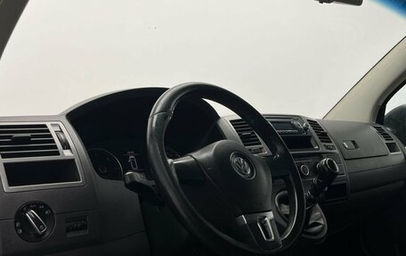 Volkswagen Caravelle T5, 2013 год, 1 600 000 рублей, 19 фотография